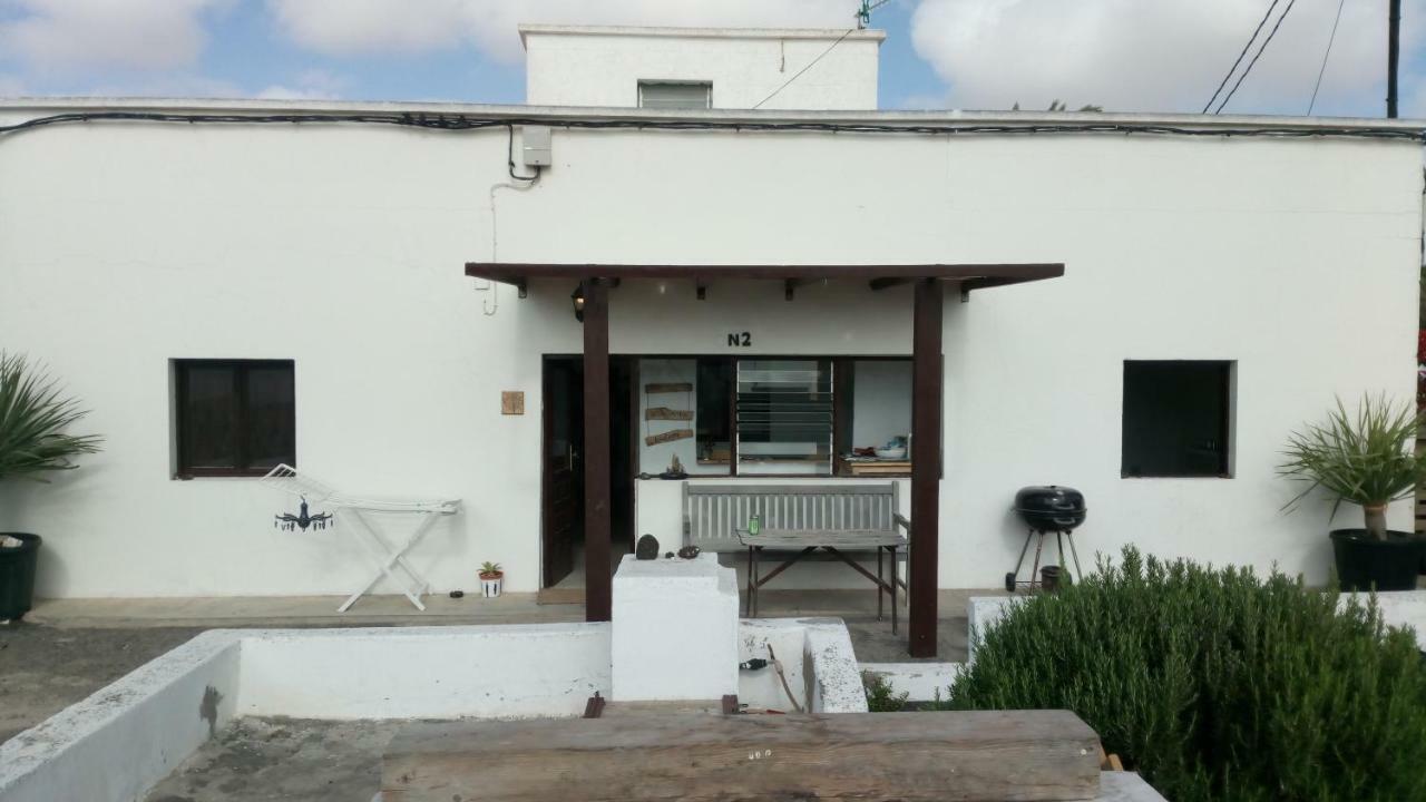 Joyhouse Affittacamere Teguise  Esterno foto